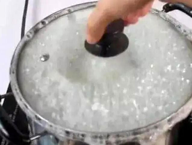 電熱鍋溢出 電熱鍋溢出